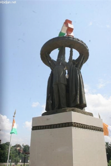 Emile Konan Fréjus, Serviteur de Jésus-Christ,  Producteur-Radio : “Que cachent les nouveaux monuments d’Abidjan ?”